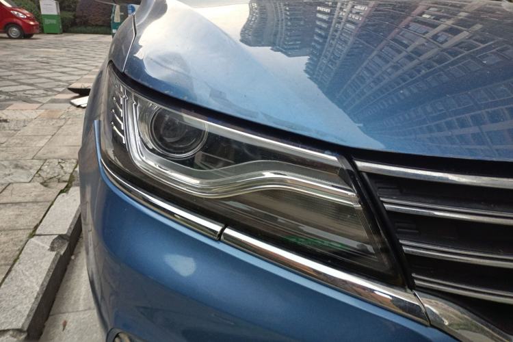 Used Roewe RX5 2018 20T Two-Wheel Drive Manual Internet Smart Edition