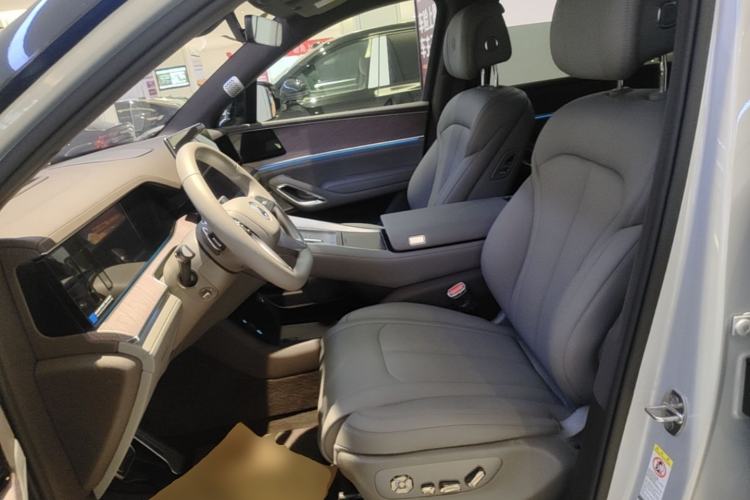 Used Denza N9 2025 Prestige Version