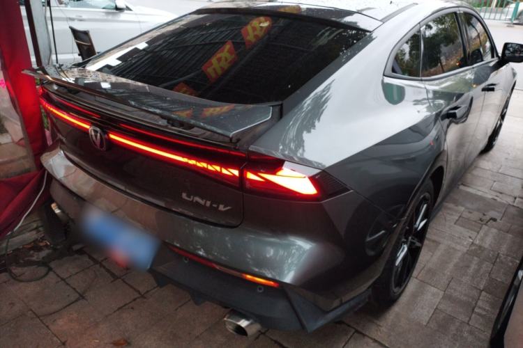 Used Changan UNI-V 2022 1.5T Prestige Version