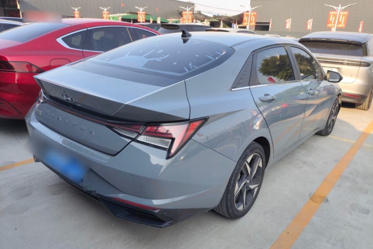 Used Hyundai Elantra 2021 1.5L CVT LUX Prestige Edition Rear Right 45 Deg