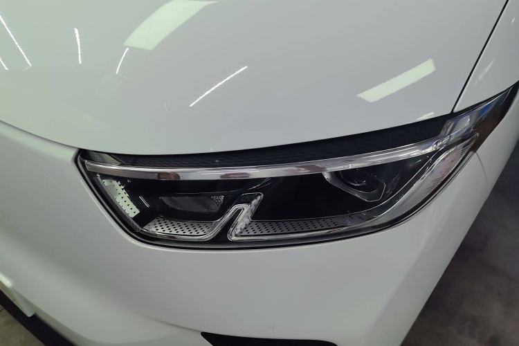 Used Wuling Yangguang 2024 300KM Comfort Version Passenger Van 75kW