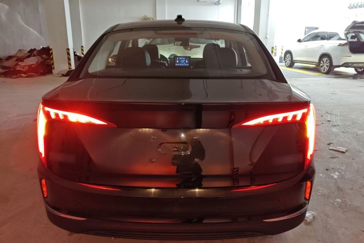 Used Hongqi E-QM5 2023 Base Travel Edition
