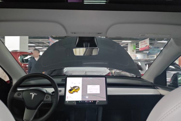 Used Tesla Model Y 2021 Long-Range All-Wheel-Drive Version
