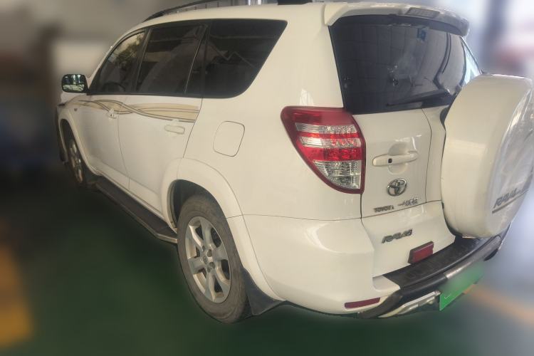 Used Toyota RAV4 2009 2.4L Automatic Luxury Edition
