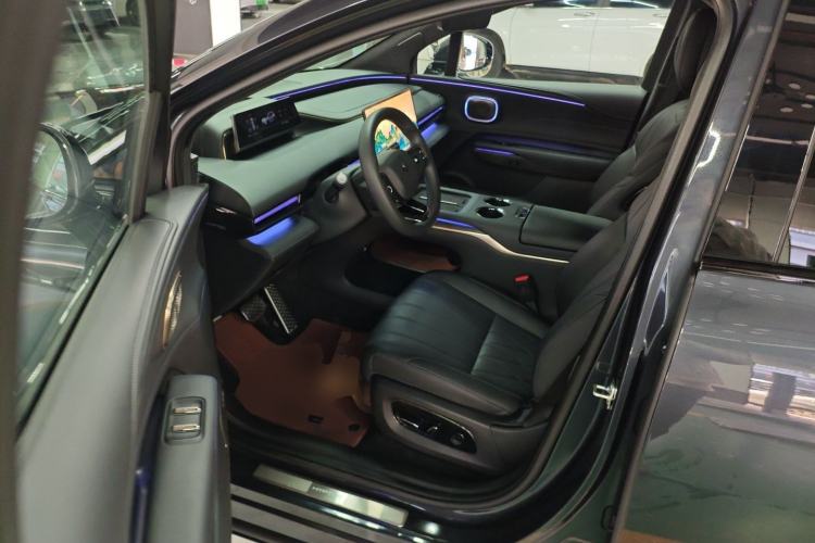 Used Hyptec HL 2025 700 Ultra Six-Seater All-Wheel-Drive LiDAR Version