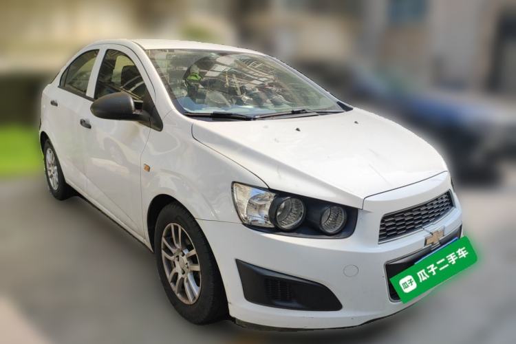 Used Chevrolet Aveo Sonic 2011 Sedan 1.4L MT SL Front Right 45 Deg