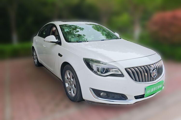 Used Buick Regal 2014 2.0L Leading Fashion Edition Front Right 45 Deg