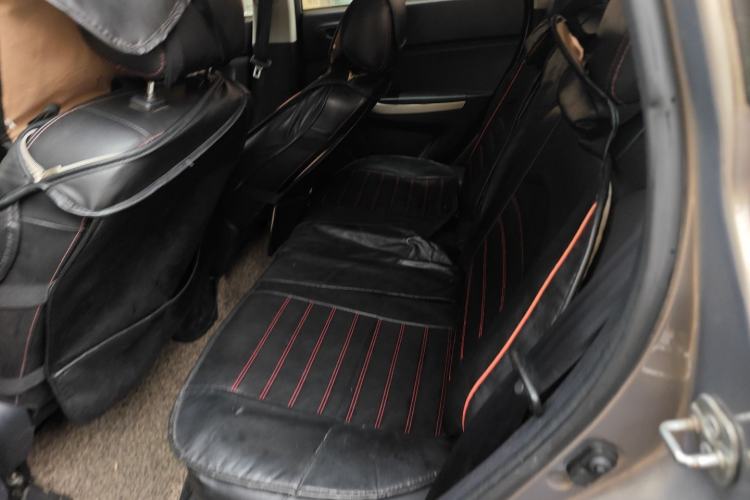 Used CHANGAN CS35 2014 1.6L Automatic Luxury Model China IV Standard Left Rear Seat