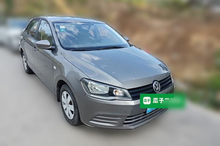 Used Volkswagen Jetta 2013 1.6L Automatic Fashion Model Front Right 45 Deg