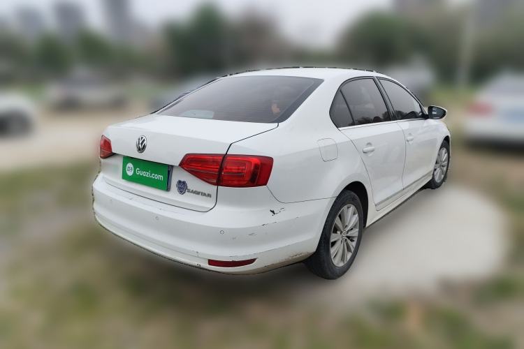 Used Volkswagen Sagitar 2015 1.6L Automatic Comfort Model
