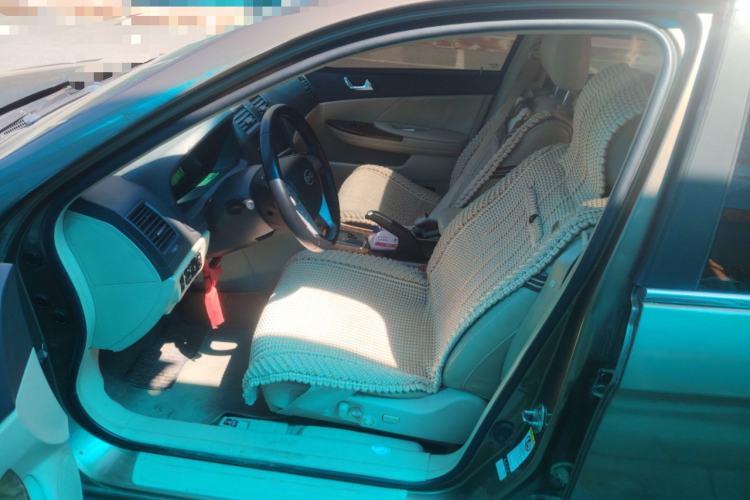 Used BYD G6 2012 1.5TID Automatic Prestige Edition Left Front Seat