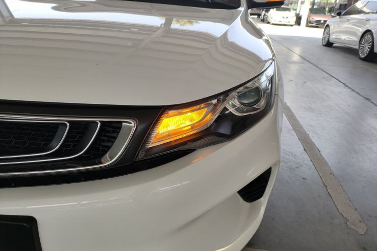 Used Geely Auto Emgrand GL 2018 1.8L Manual Elite Smart Connectivity Version Left Front Headlight