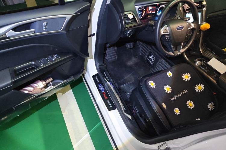 Used Ford Mondeo 2018 EcoBoost 180 Smart Control Fashion Model China VI Standard
