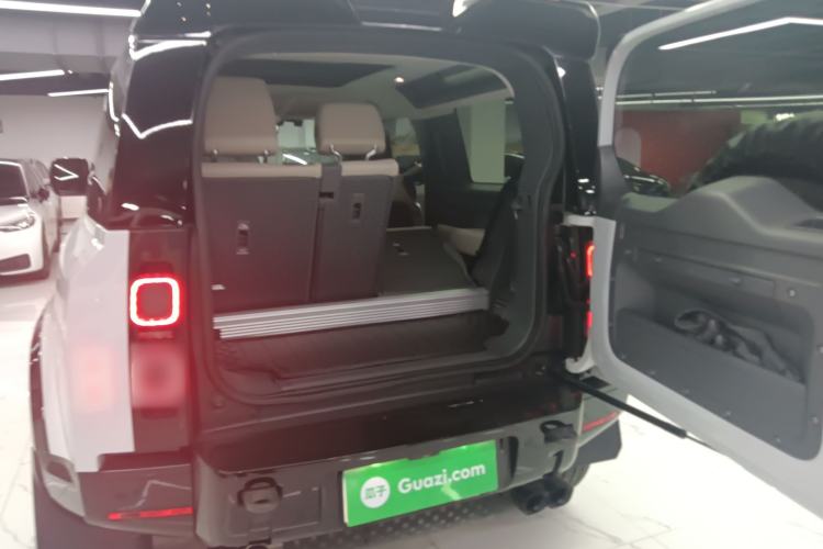 Used Land Rover Defender 2022 90 2.0T P300 Tiger-Power Ambition Edition
