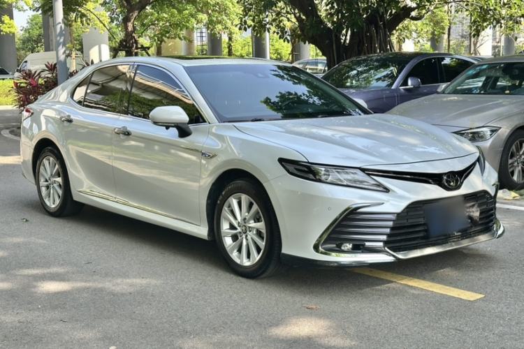 Used Toyota Camry 2021 2.0G Luxury Edition
