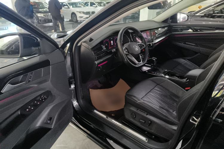 Used Volkswagen Passat 2023 330TSI Luxury Edition
