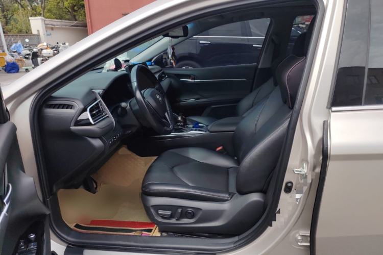 Used Toyota Camry 2023 2.5G Luxury Edition Left Front Seat