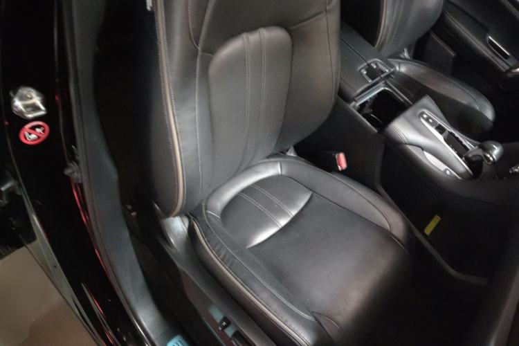 Used Honda Avancier 2020 240TURBO Two-Wheel Drive Premium Edition Right Front Seat