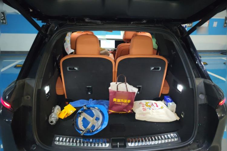 Used Li Auto L8 2024 Pro Model
