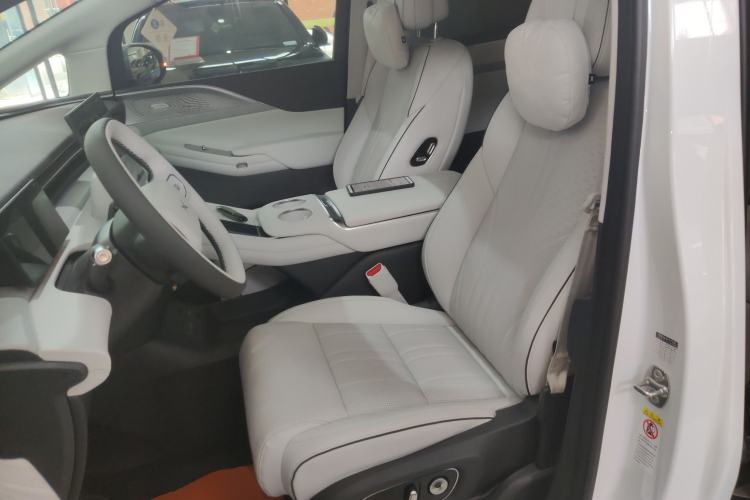 Used XPeng X9 2026 Model—Range-Extended Version 1602 Ultra Left Front Seat