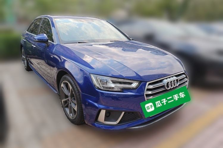 Used Audi A4L 2019 40 TFSI Fashion Edition China VI Emission Standard Front Right 45 Deg