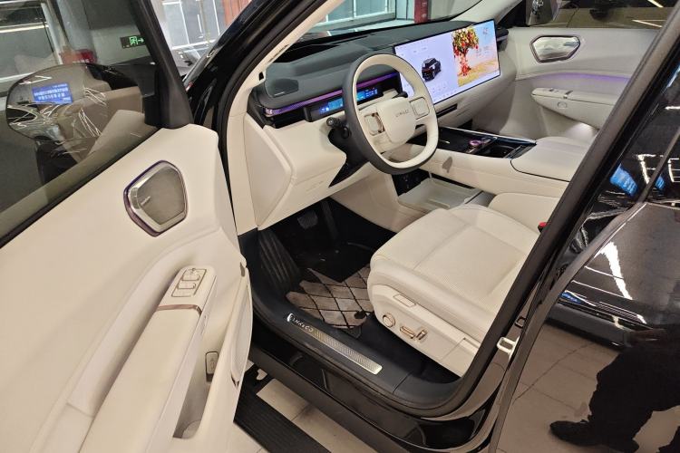 Used Lynk & Co 900 2025 2.0T Ultra
