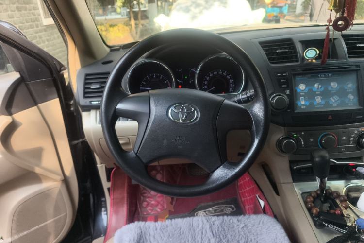 Used Toyota Highlander 2013 2.7L Two-Wheel Drive 5-Seater Purple Gold Edition