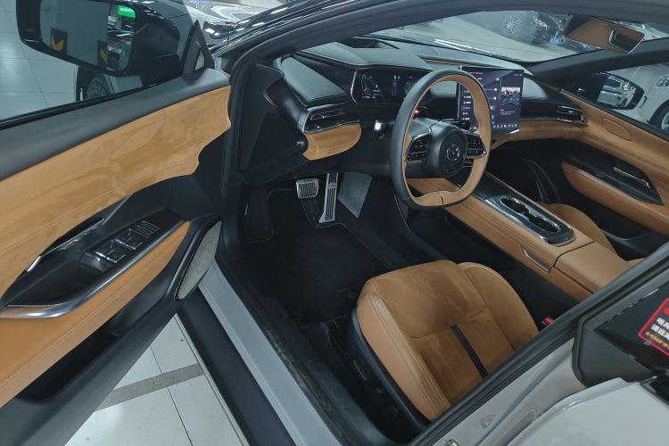 Used Mazda EZ-6 2024 Range-Extended 200 Luxury Edition Driver Seat