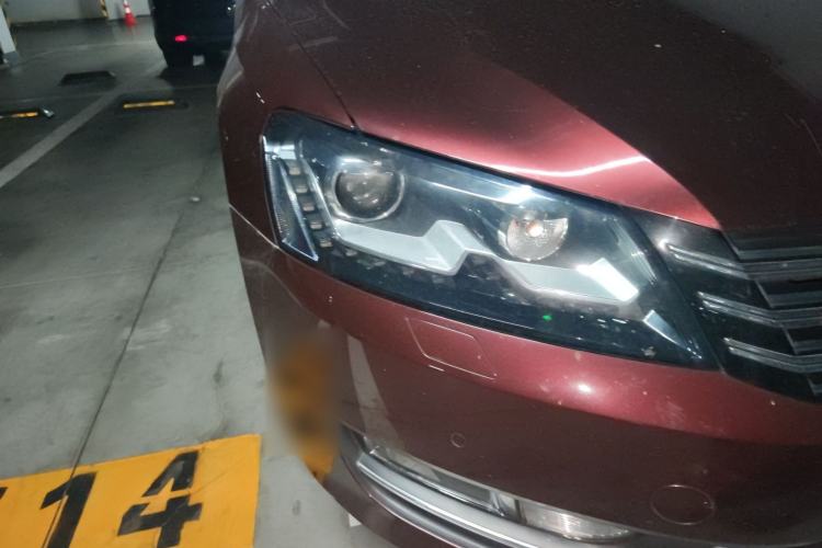 Used Volkswagen Passat 2014 1.8TSI DSG Prestige Edition Right Front Headlight