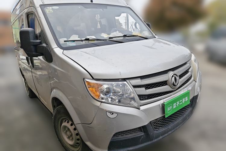 Used Dongfeng Yufeng 2021 2.3T V9 Logistics Vehicle Short Wheelbase Mid-Roof Design 5-9 Seater China V Emission Standard WP2.3