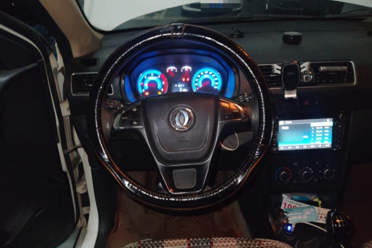 Used Dongfeng Fengon 360 2015 1.3T Diesel Manual Luxury 7-Seater
