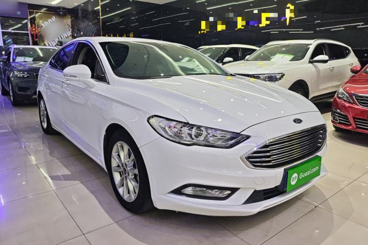 Used Ford Mondeo 2017 EcoBoost 180 Stylish Model Front Right 45 Deg