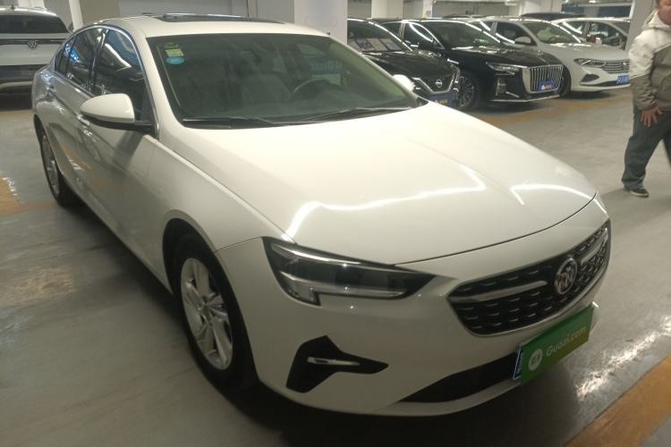 Used Buick Regal 2020 552T Elite Edition Front Right 45 Deg