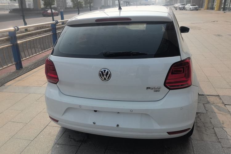 Used Volkswagen Polo 2016 1.6L Automatic Comfort Model
