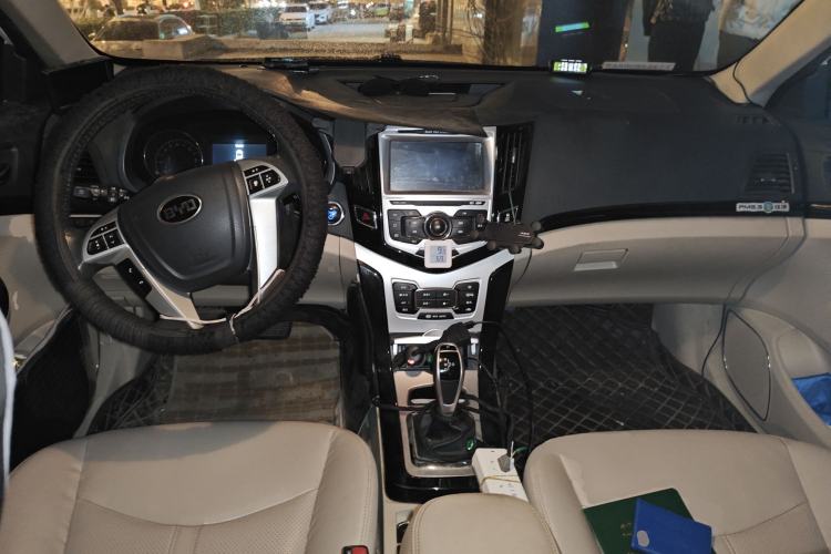 Used BYD e5 2017 300 Prestige Edition
