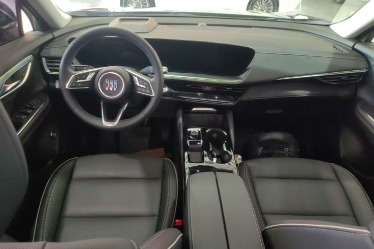 Used Buick Envision 2025 Encore Plus 28T Two-Wheel-Drive Platinum Edition