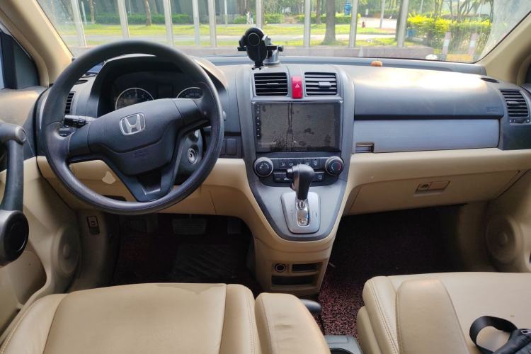 Used Honda CR-V 2010 2.0L automatic two-wheel drive urban version Center Console