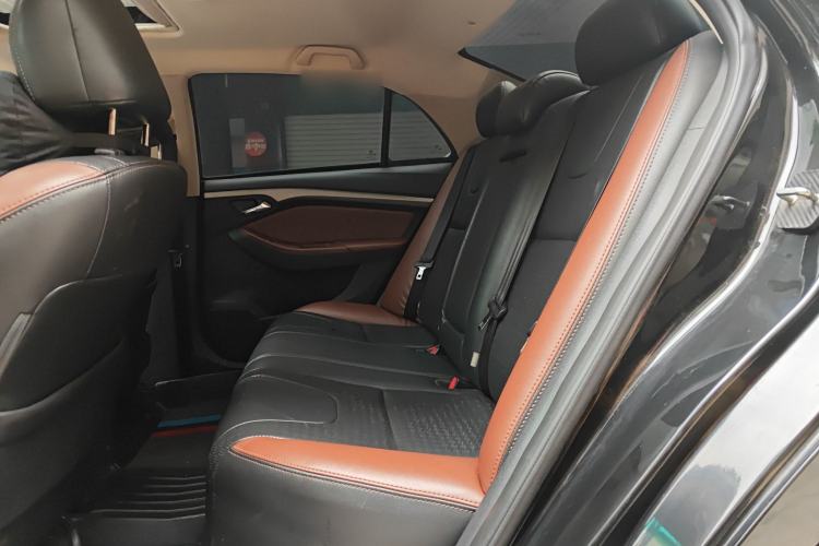 Used BYD G5 2014 1.5TID Automatic Flagship Model