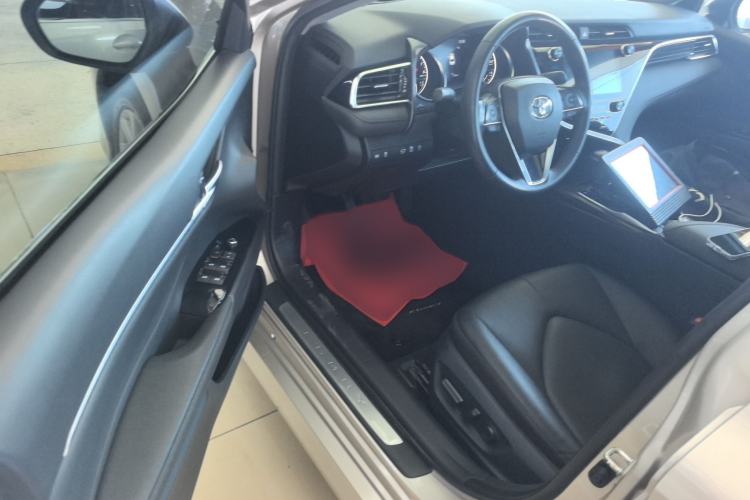 Used Toyota Camry 2019 Revised Version 2.0G Luxury Edition
