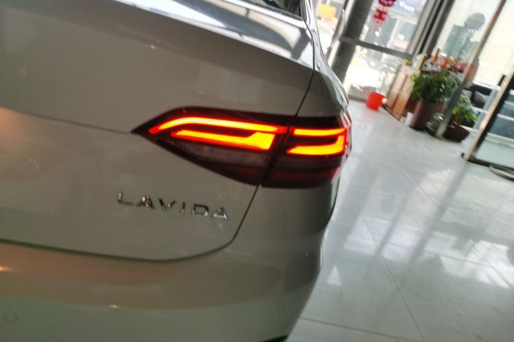 Used Volkswagen Lavida 2023 1.5L Automatic De Yi Edition