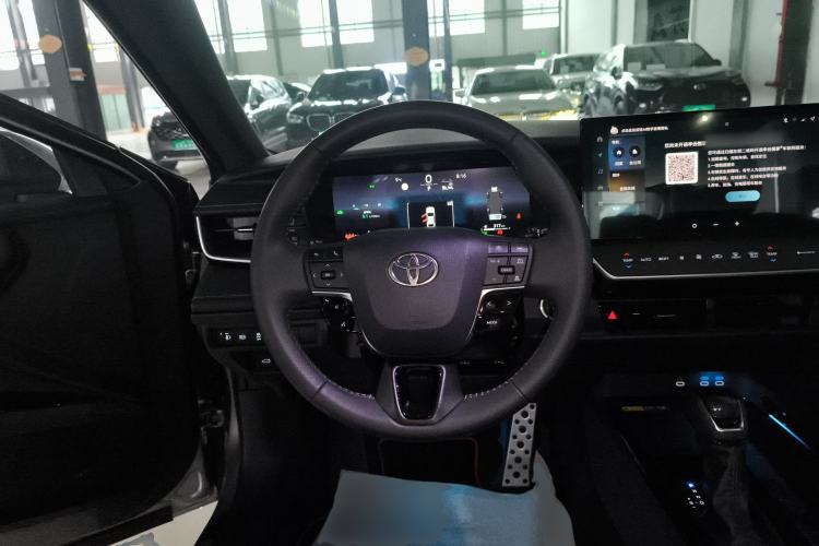 Used Toyota Camry 2026 Model Dual-Engine 2.0HXS Sport Plus Edition
