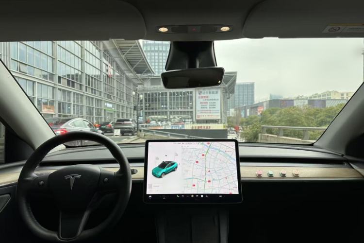 Used Tesla Model Y 2021 Long-Range All-Wheel-Drive Version 3D7