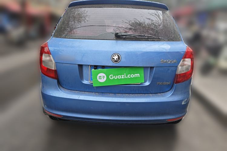 Used Skoda Fabia 2014 1.4L Manual Crystal Edition
