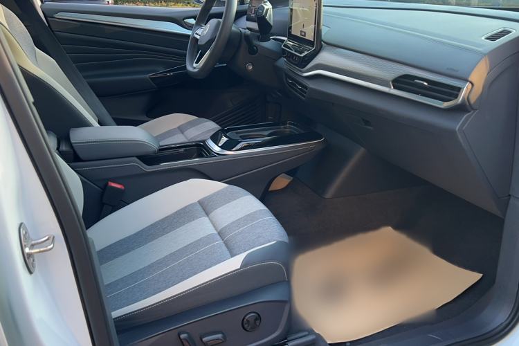 Used Volkswagen ID.4 CROZZ 2022 Pure Edition Limited Edition Interior 3
