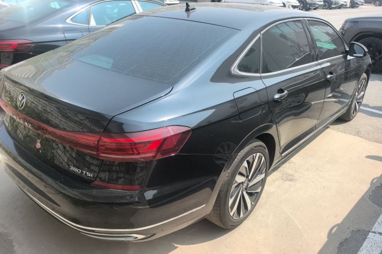 Used Volkswagen Passat 2026 Model, Outstanding 380TSI Longteng Edition Rear Right 45 Deg