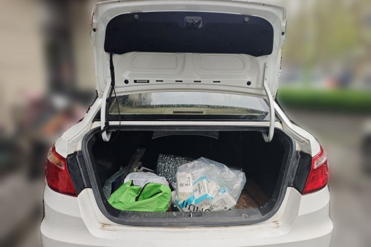 Used CHANGAN Eado 2016 1.6L Manual Fashion Edition Trunk