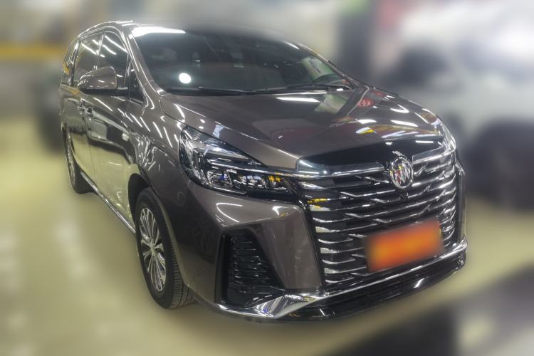 Used Buick GL8 2023 Land Executive Class Comfort Model Front Right 45 Deg