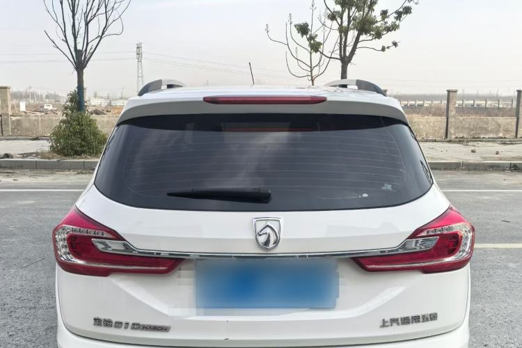 Used Baojun 310W 2017 1.5L Manual Fashion Model China V
