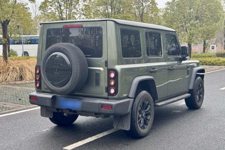 Used 212 T01 2024 2.0T Explorer Exterior 4