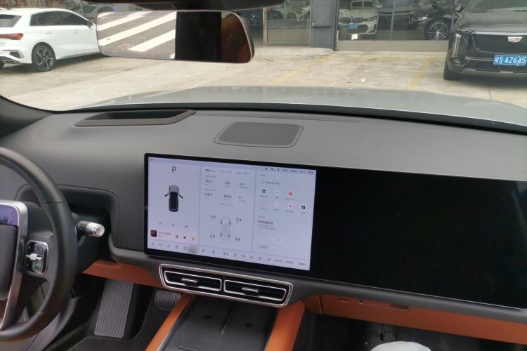 Used Li Auto L8 2023 Air model Center Console